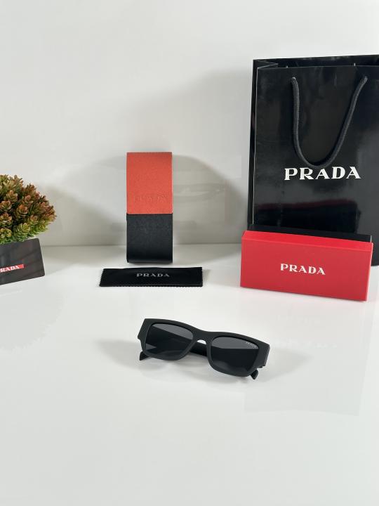 Prada_10_Mate_Black