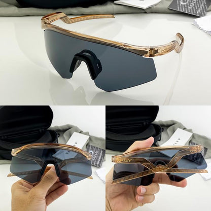 Oakley_Brown_black_